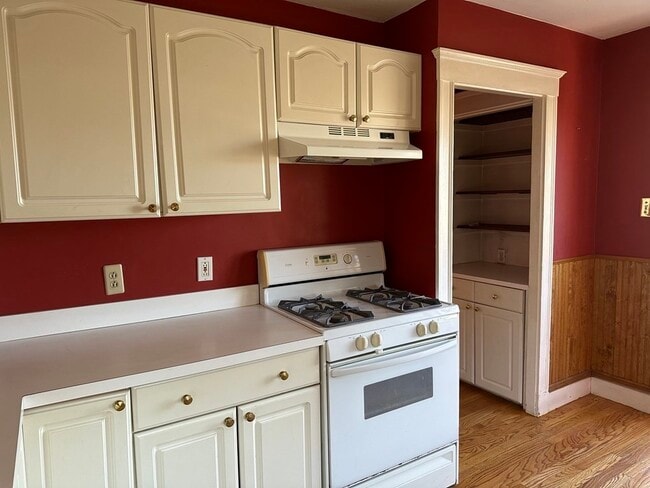 Building Photo - 45 Randlett St