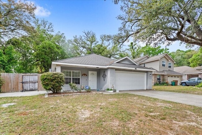 Building Photo - 11027 Oakcrest Dr