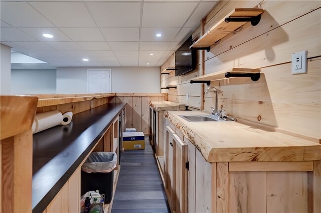 Building Photo - 83 Angels Path