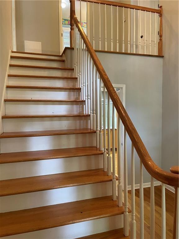 Building Photo - 682 E Morningside Dr NE