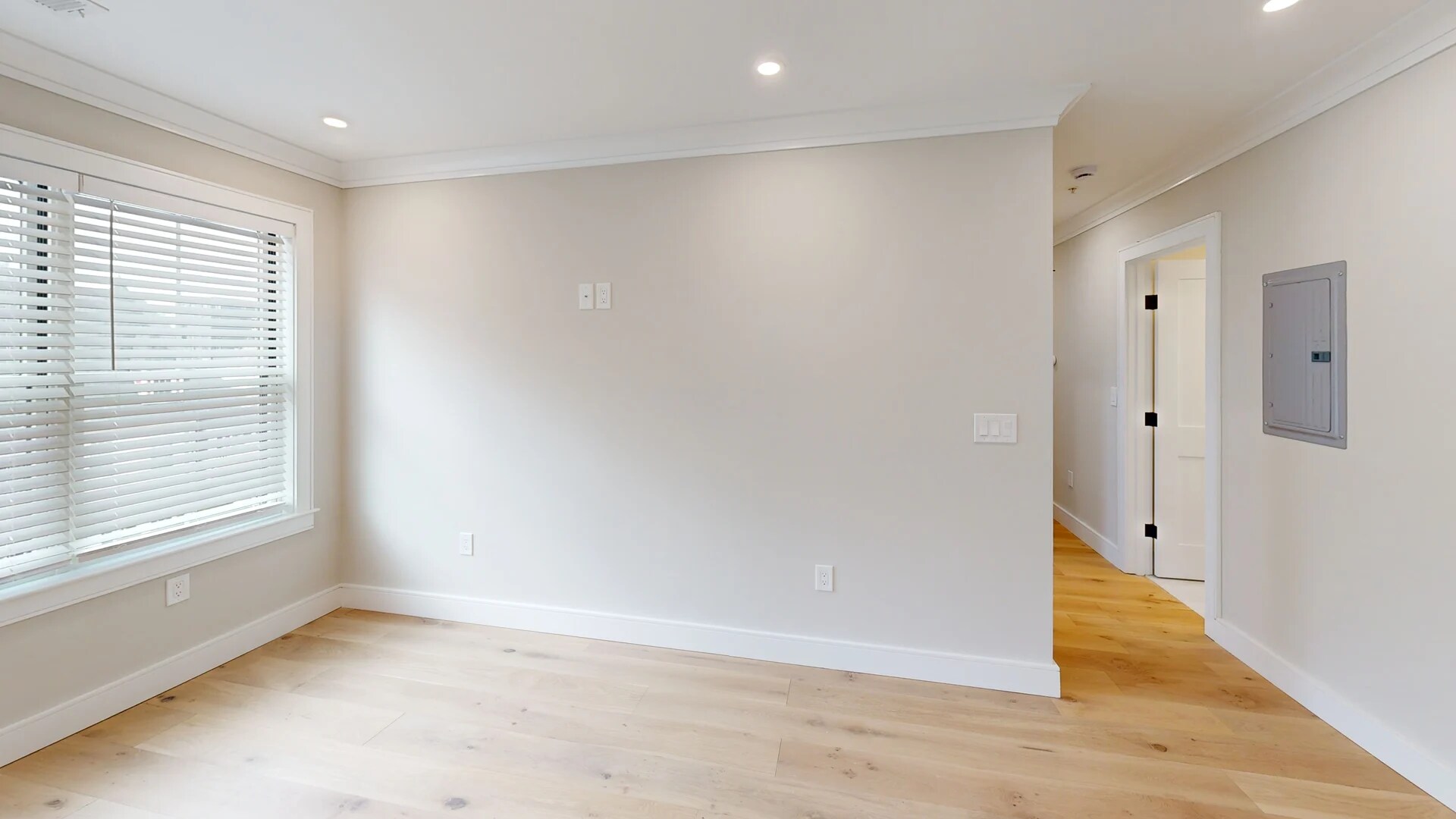 Building Photo - 9 Everett St