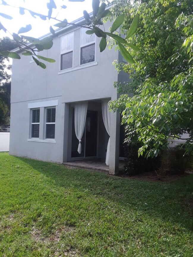Building Photo - Modern Luxury Townhome in Prime Downtown Orlando Location