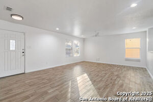 Building Photo - 203 Shadbush St