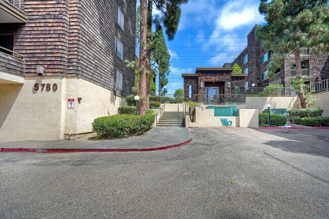 Building Photo - 5780 Friars Rd