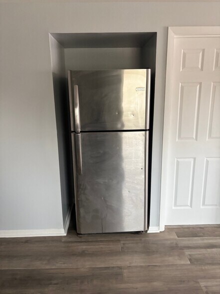 Building Photo - 322 W 116th St