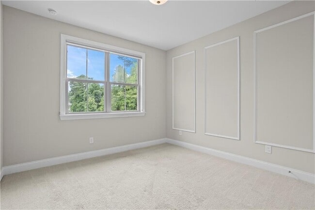 Building Photo - 3159 Rutter Dr
