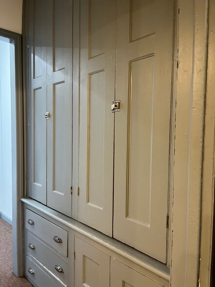 Extra closets in hallway - 43 First Street, Albany NY, USA