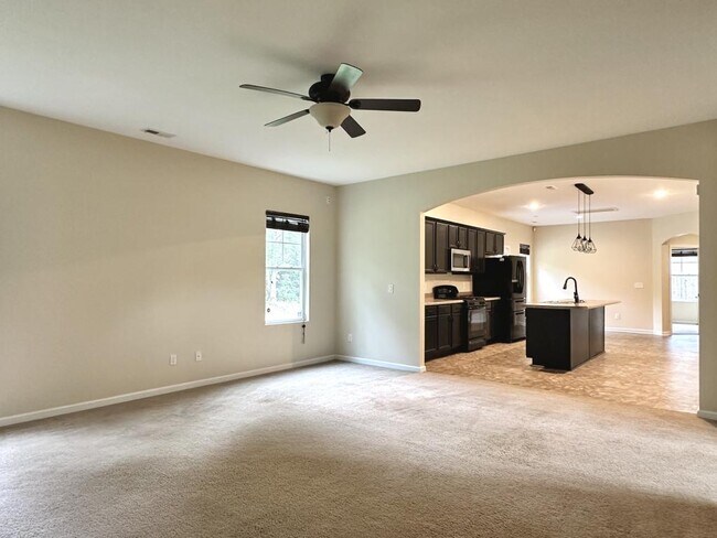 Building Photo - 1205 Peppermint Ct