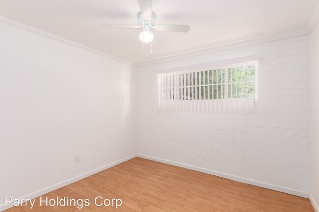 Building Photo - 3 br, 1 bath House - 2614 N 40th Drive