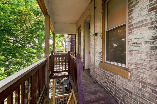 Building Photo - 3419 Montana St
