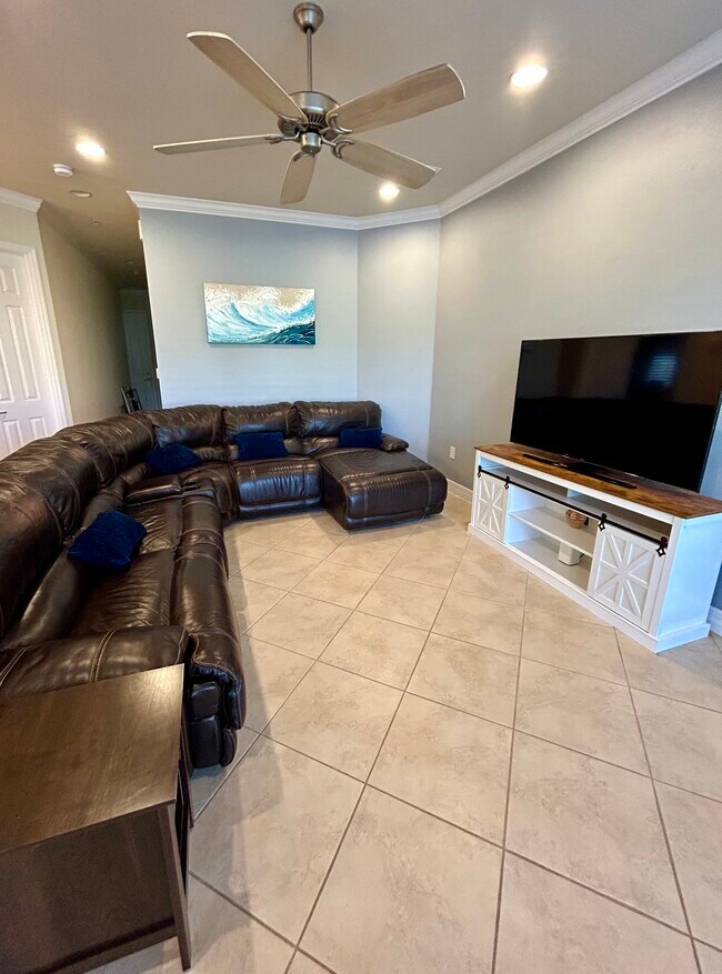 Building Photo - 6533 Monterey Point