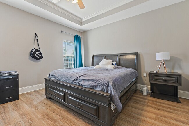 Building Photo - 2508 Rue Beaux Chenes Central