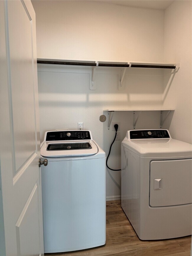 Building Photo - 2944 Cordova Hl Dr