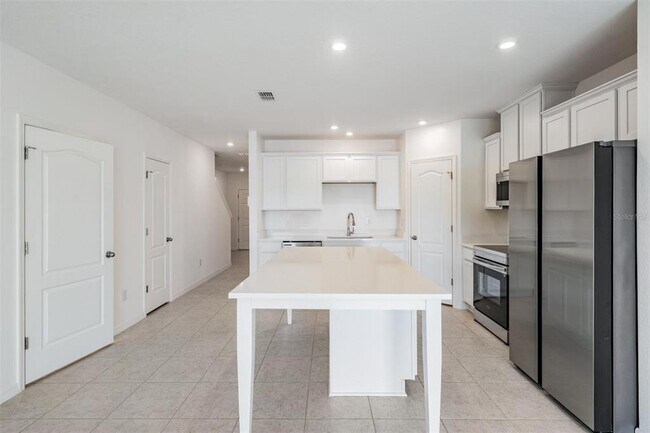 Building Photo - 32096 Pond Apple Bnd