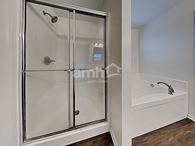 Building Photo - 7409 Vintage Cir