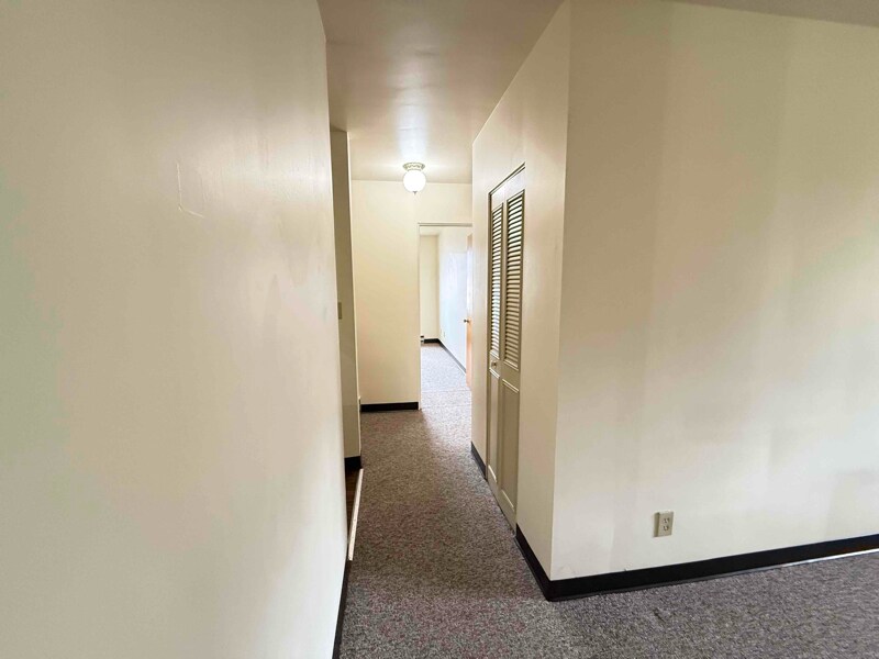 Building Photo - 302 15th St