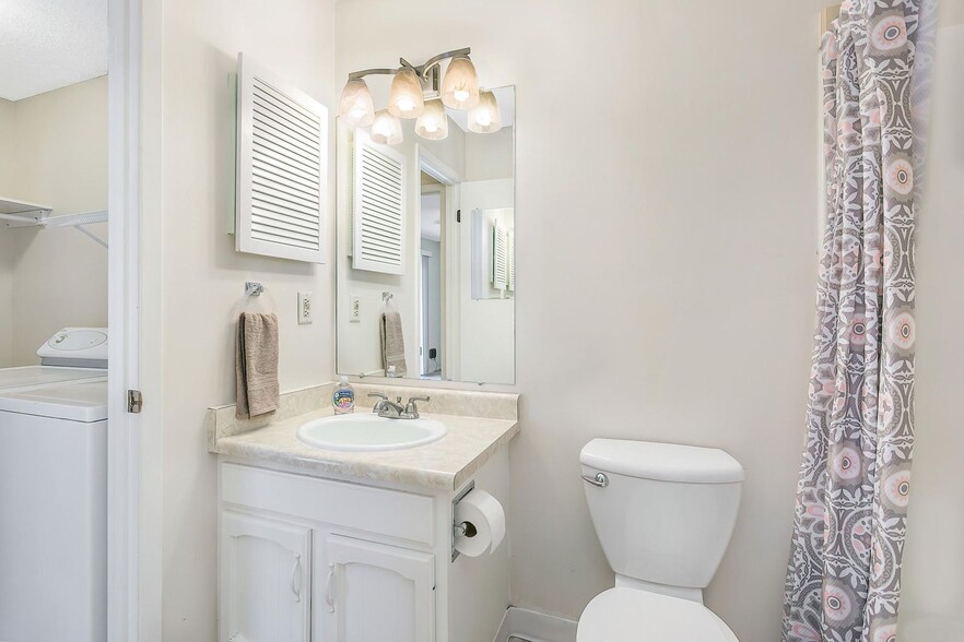 Bathroom Sink &amp; Toilet - 32 Coventry Ln