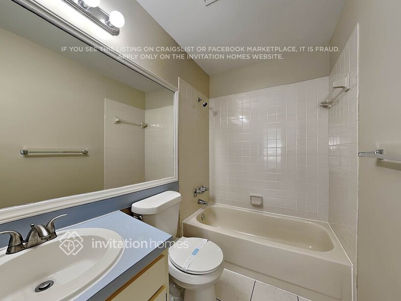 Building Photo - 515 49th St E