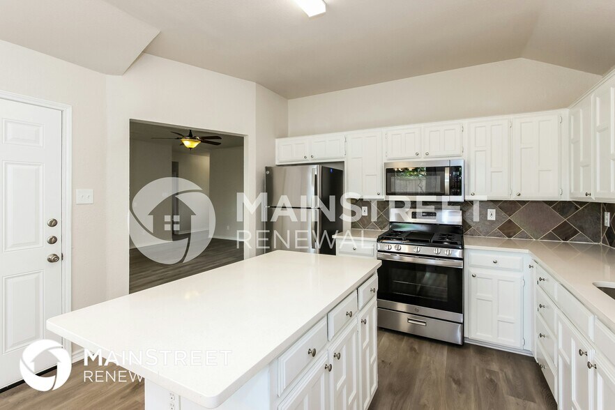Building Photo - 9214 Chimneywood Dr