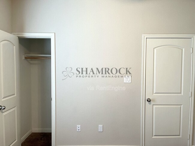 Building Photo - 5604 Foxborough Dr
