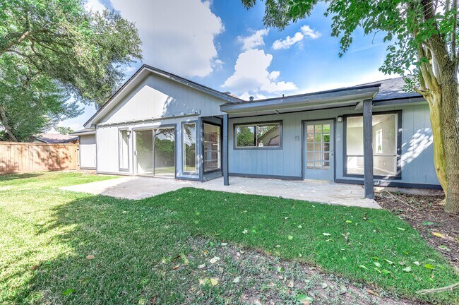 Building Photo - 3430 W Creek Club Dr