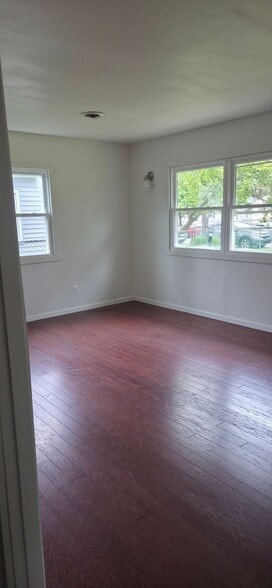 Building Photo - 7609 Beech Ave