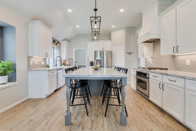 Building Photo - 13807 Halpren Falls Cir
