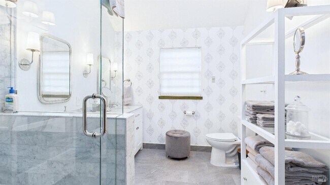 Building Photo - 3225 W Dry Creek Rd