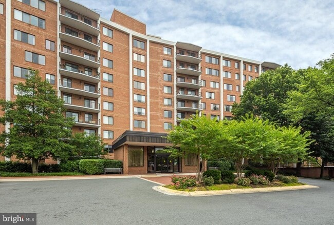 Building Photo - 3101 New Mexico Ave NW