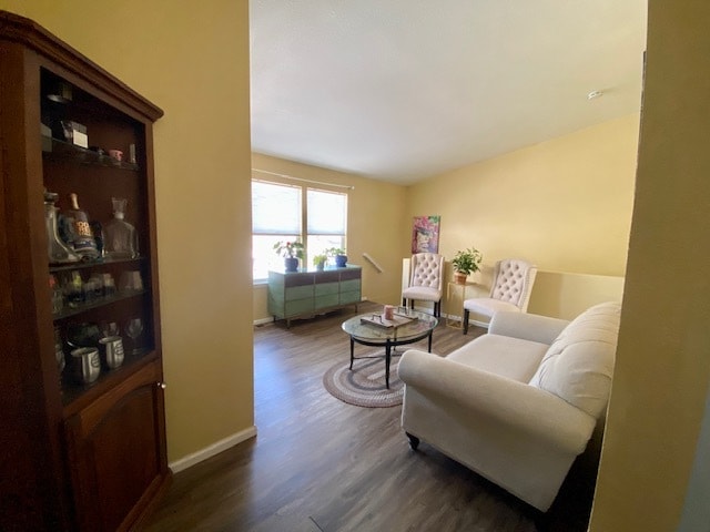 Building Photo - 1510 W Maple Ave