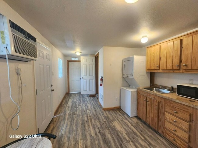 Building Photo - 1132 Gary Terrace