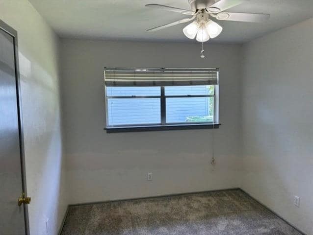 Building Photo - 1713 Westcrest Dr