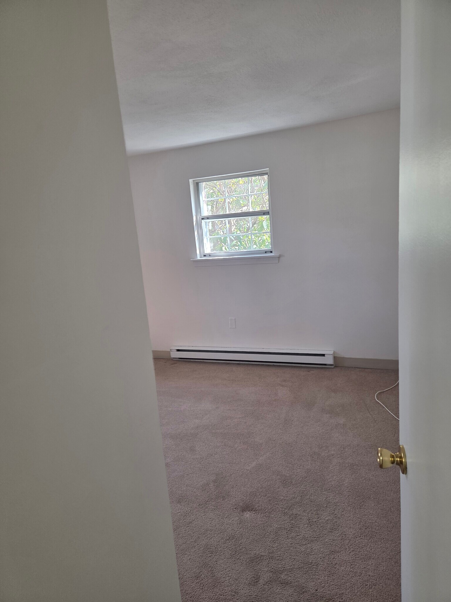 Building Photo - 55 Greentree Ln