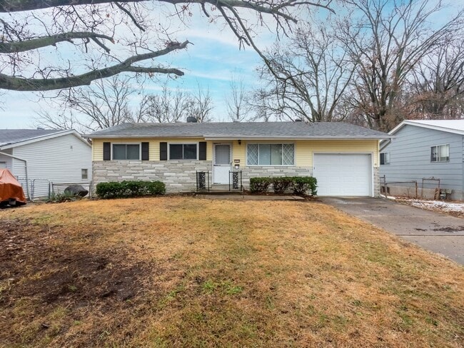 Building Photo - Charming 3 Bed 1 Bath Home