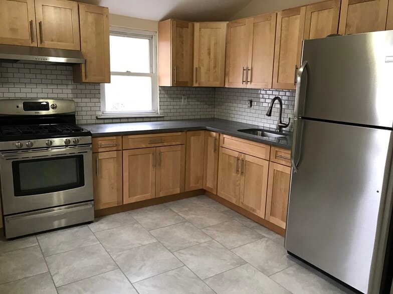 Kitch - 209 Tibbetts Rd