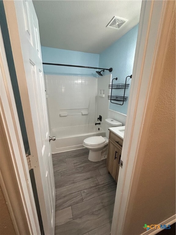 Building Photo - 203 Ponderosa Dr