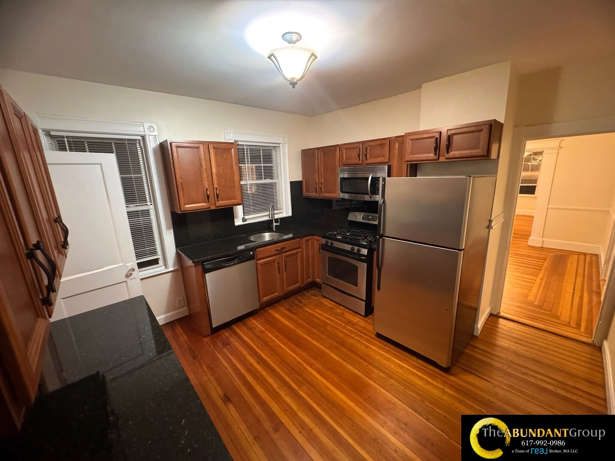 Building Photo - 11 Fairfield St