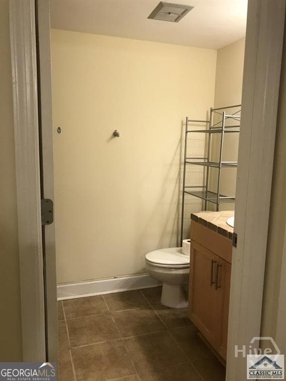 Building Photo - 1055 Baxter St