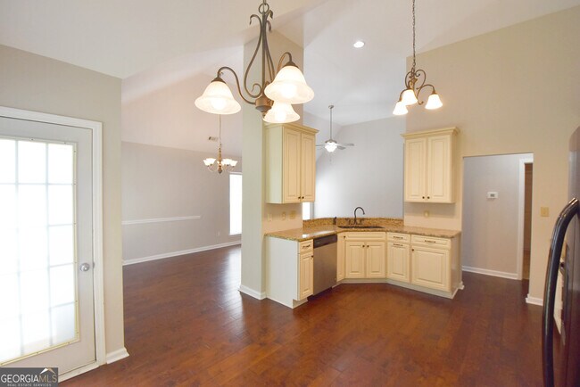 Building Photo - 208 Turnbridge Cir