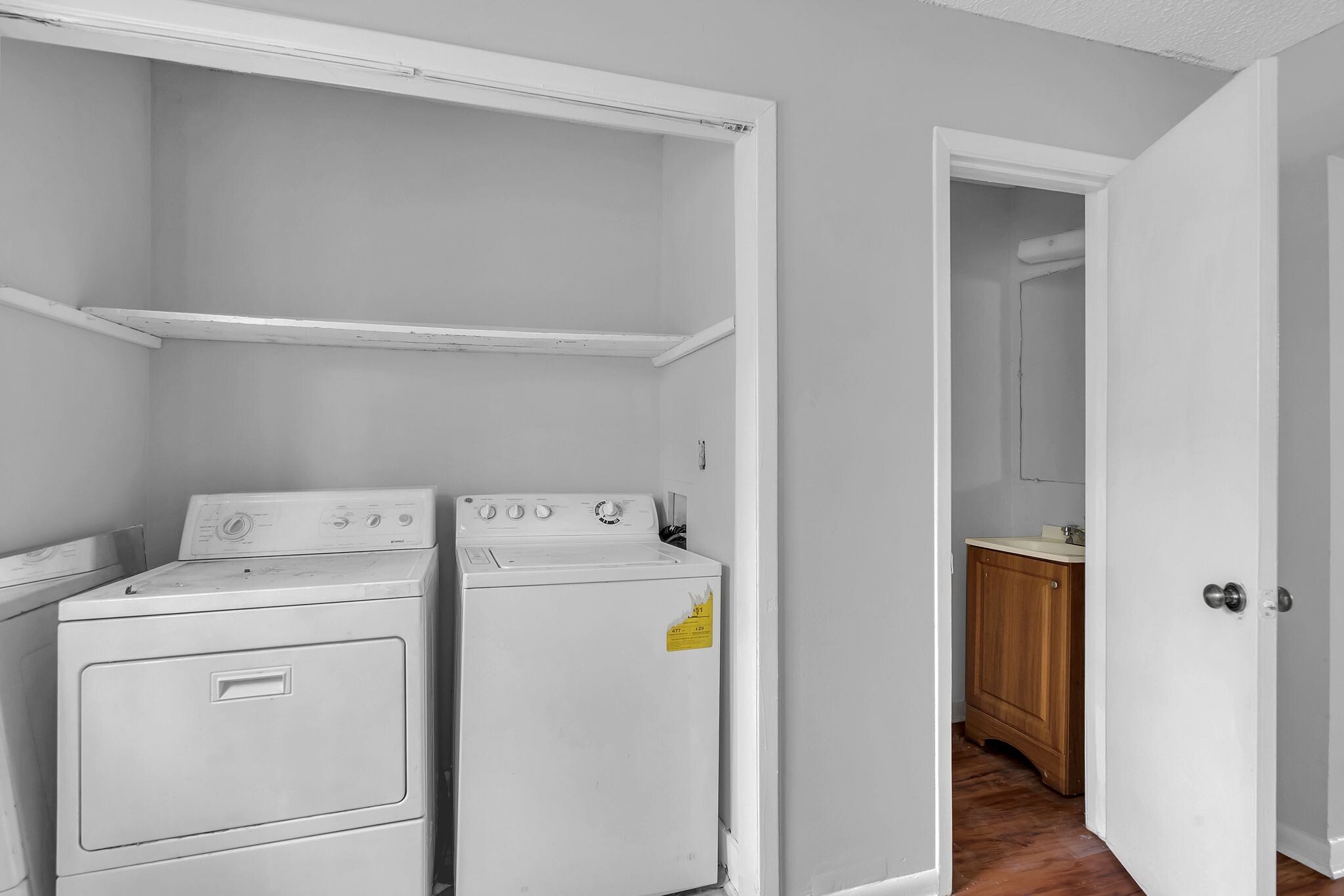 Building Photo - 3226 Lincoln Ave