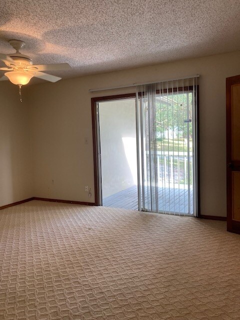 Building Photo - 744 Vassar Rd