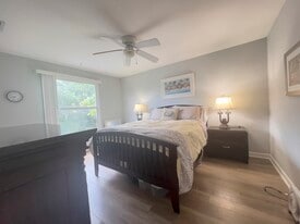 Building Photo - 8110 Bautista Way