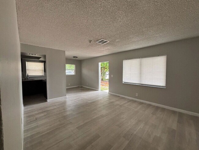 Building Photo - 7635 SW 10th St