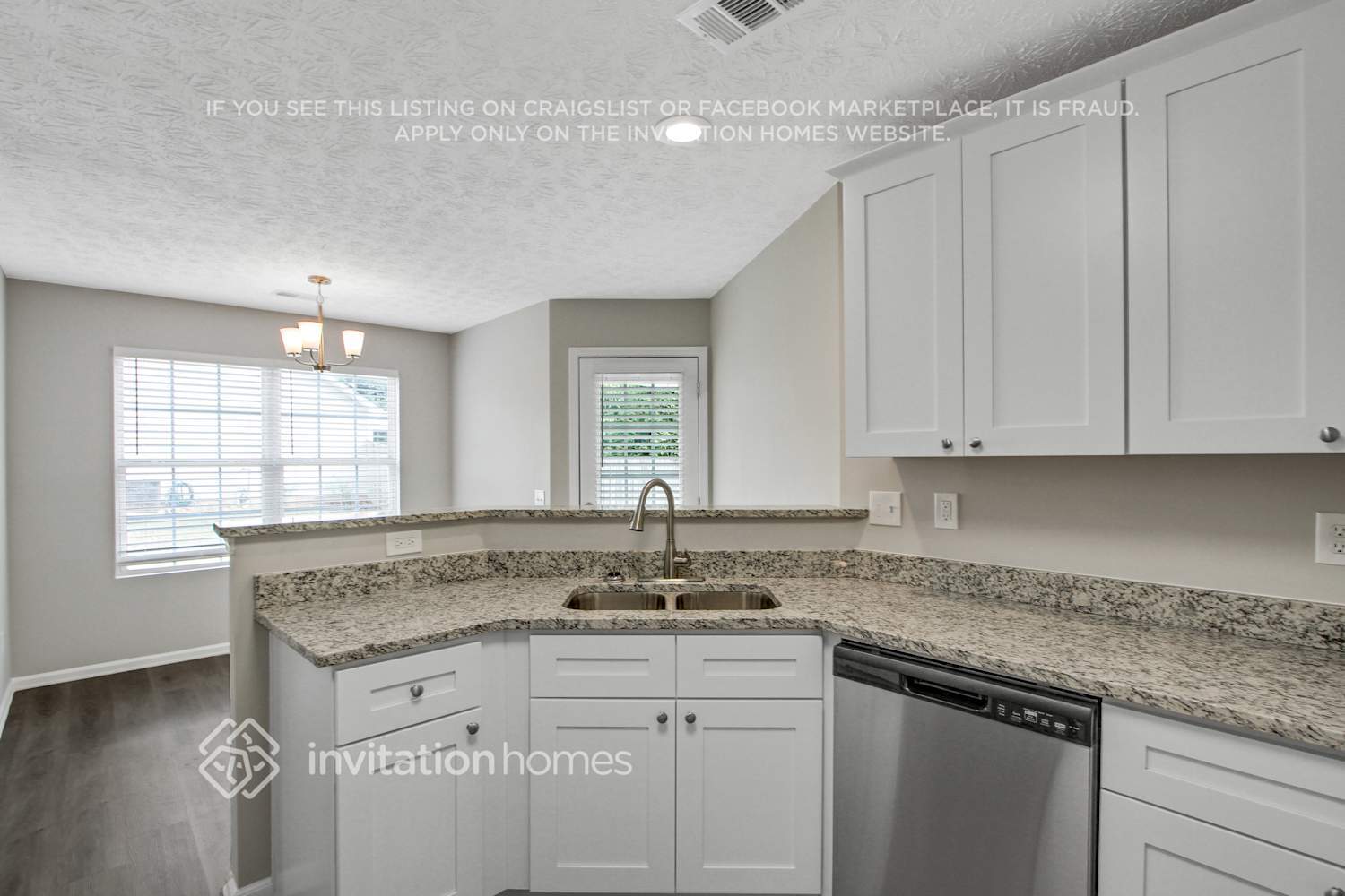 Building Photo - 4035 Hollow Springs Tr SE