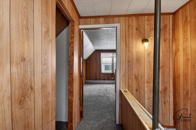 Building Photo - 3 Bedroom Bungalow - $1300