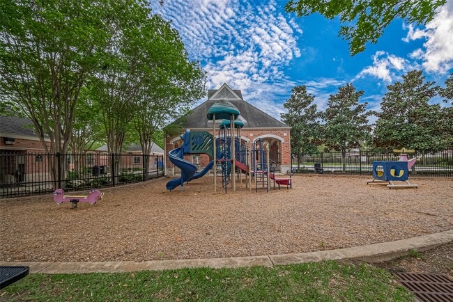 Building Photo - 223 Owens Park Dr