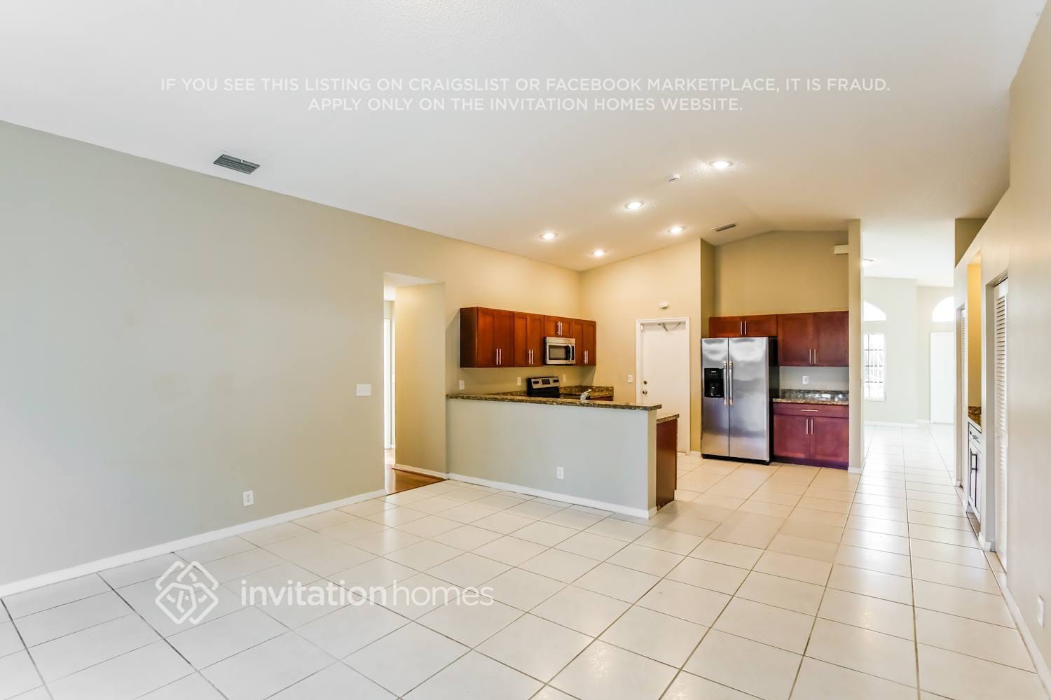 Building Photo - 10841 SW 14th Ct