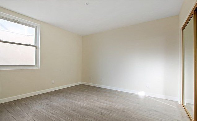 Building Photo - 25 S 15th Pl