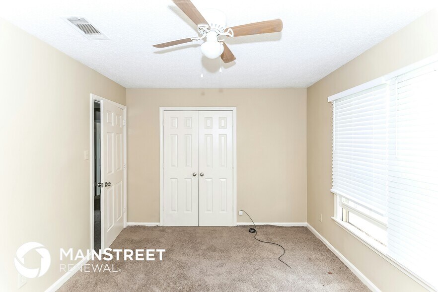 Building Photo - 7330 Ashley Oaks Dr