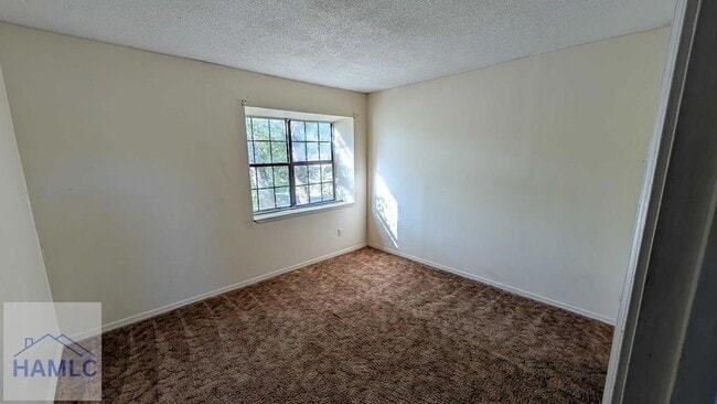 Building Photo - 814 Lesa St